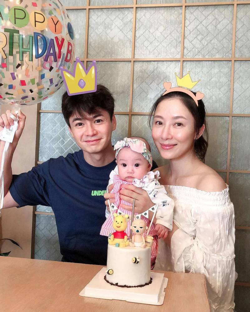 原创恭喜杨怡姐姐杨卓娜与富豪男友诞女11年未婚有意今年注册结婚