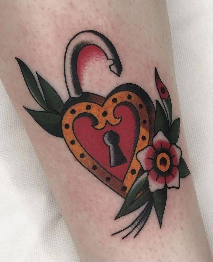 同心锁纹身 | love bridge"s falling down