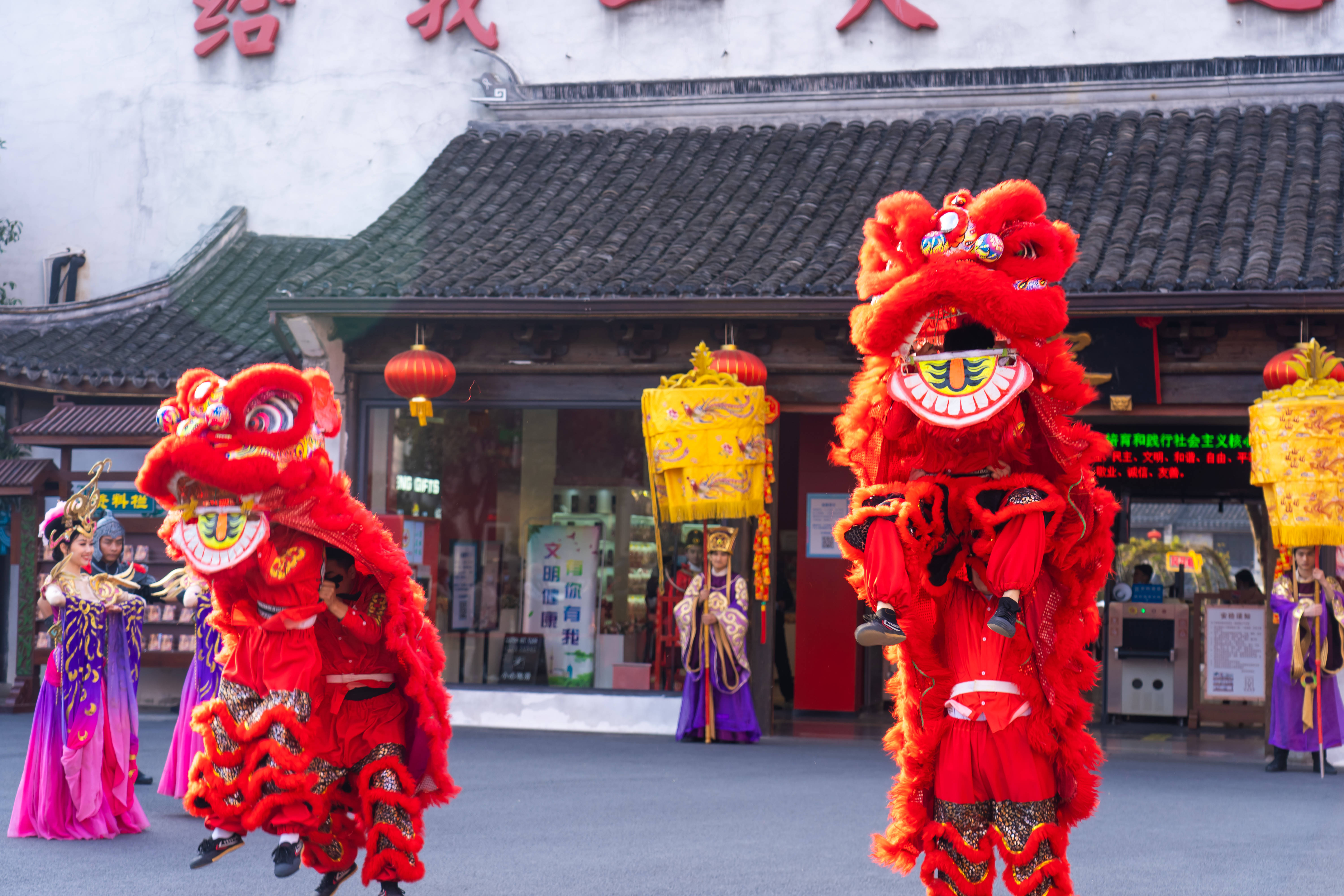 春节哪里玩?潮玩杭州宋城,来一场梦回千年的穿越之旅吧