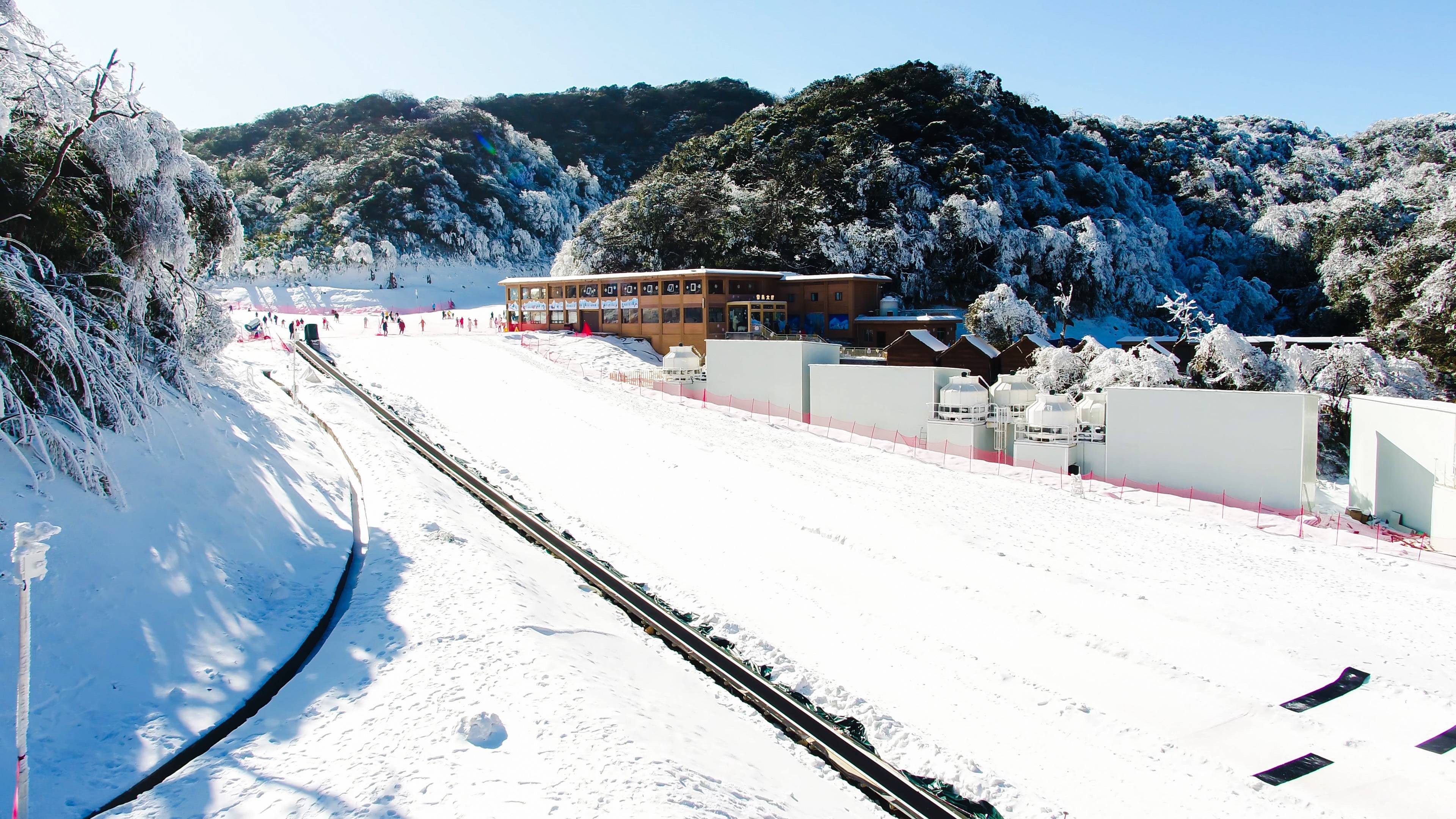 叮~这里有一份金佛山春节耍事通知请你查收_滑雪场