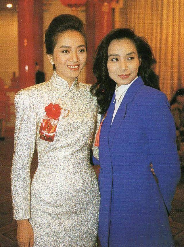 1991年梅艳芳姐姐大婚,邱淑贞蓝洁瑛到贺,温馨场面难再现_梅爱芳