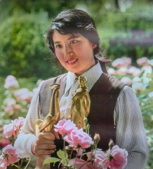 原创她是80年代最红女星,刘晓庆给她当配角,40岁成亿万富婆