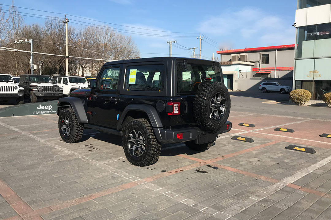 2021款牧马人两门版罗宾汉黑色到店,北京jeep4s店实拍