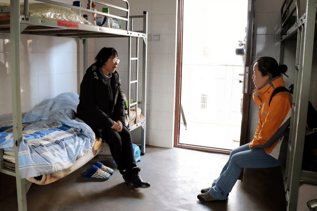 张桂梅的"强悍人生",她用生命托起山区孩子的大学梦,致敬