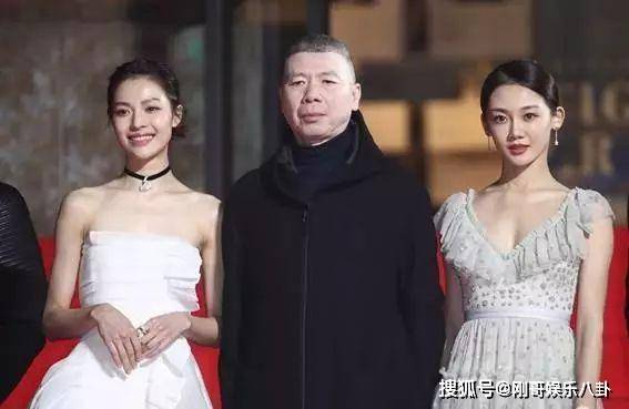 钟楚曦—因《芳华》热映走红,后被三位大佬力捧!可谓人生大赢家!