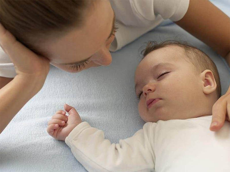 宝宝多大要戒夜奶？尽量别超过这个月,对大脑发育和长个子有好处
