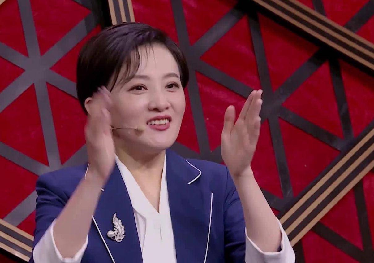 02 由于陈佩斯回归,前段时间开播的《金牌喜剧班》还是获得不少关注
