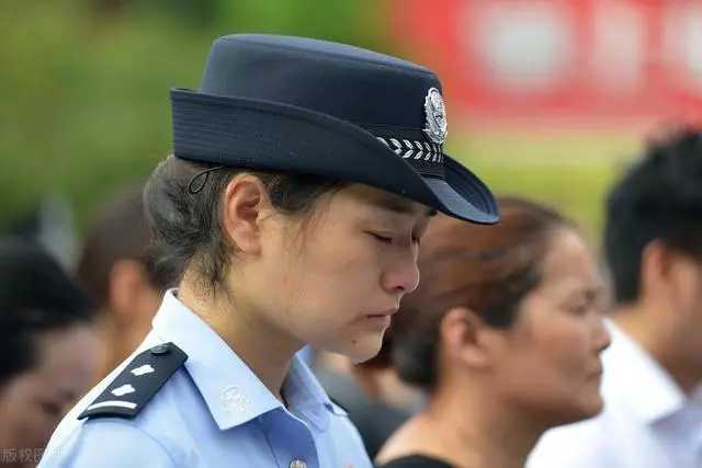 原创90后女辅警敲诈勒索百万金额的背后,权色交易的背后是无尽深渊.