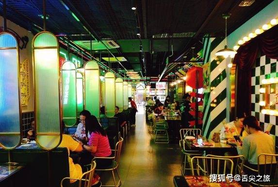 周末好去处,当然是去广州的这家港式茶餐厅啦,经典香港味太哼冰室!