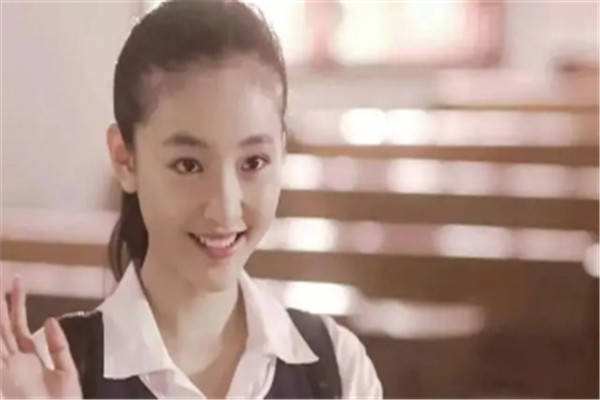 女星吴倩,为爱隐婚生子爱的太卑微