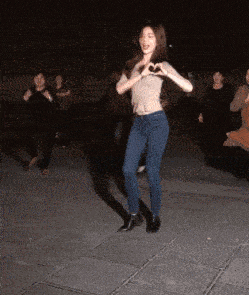 幽默笑话,肤白貌美的妈妈,舞姿妖娆.