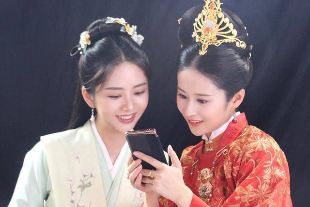 原创锦心似玉中的配角太强大,连两位老妈子的扮演者都是热播剧的常客