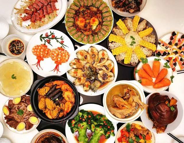 7桌全国各地普通人家的年夜饭看完图片我决定明年去广东过年