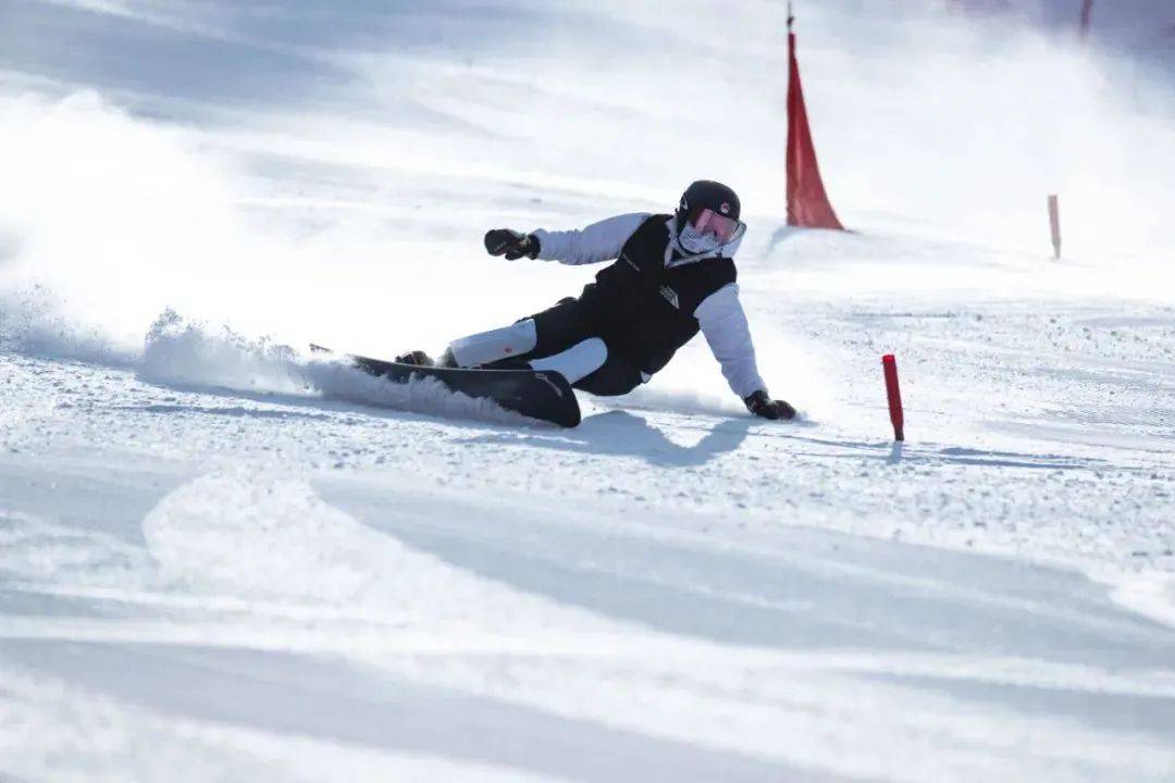 【冬奥知识微课堂】什么是自由式滑雪障碍追逐?