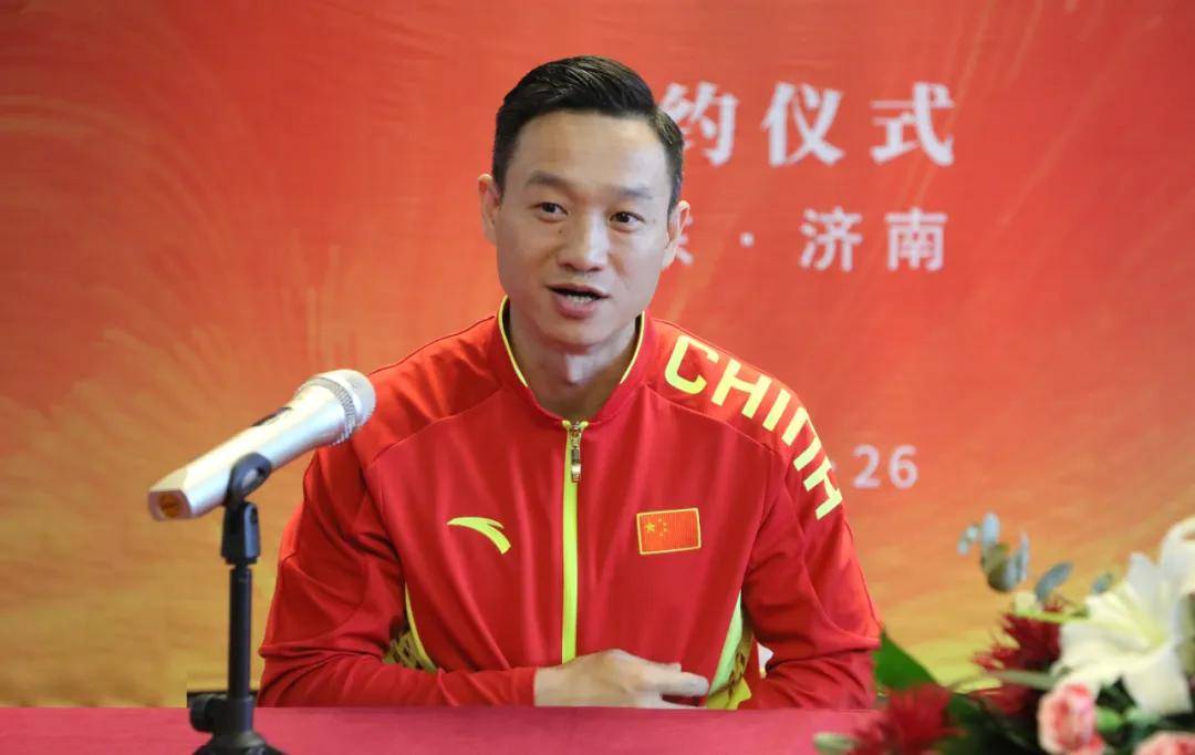 奥运冠军 杨威