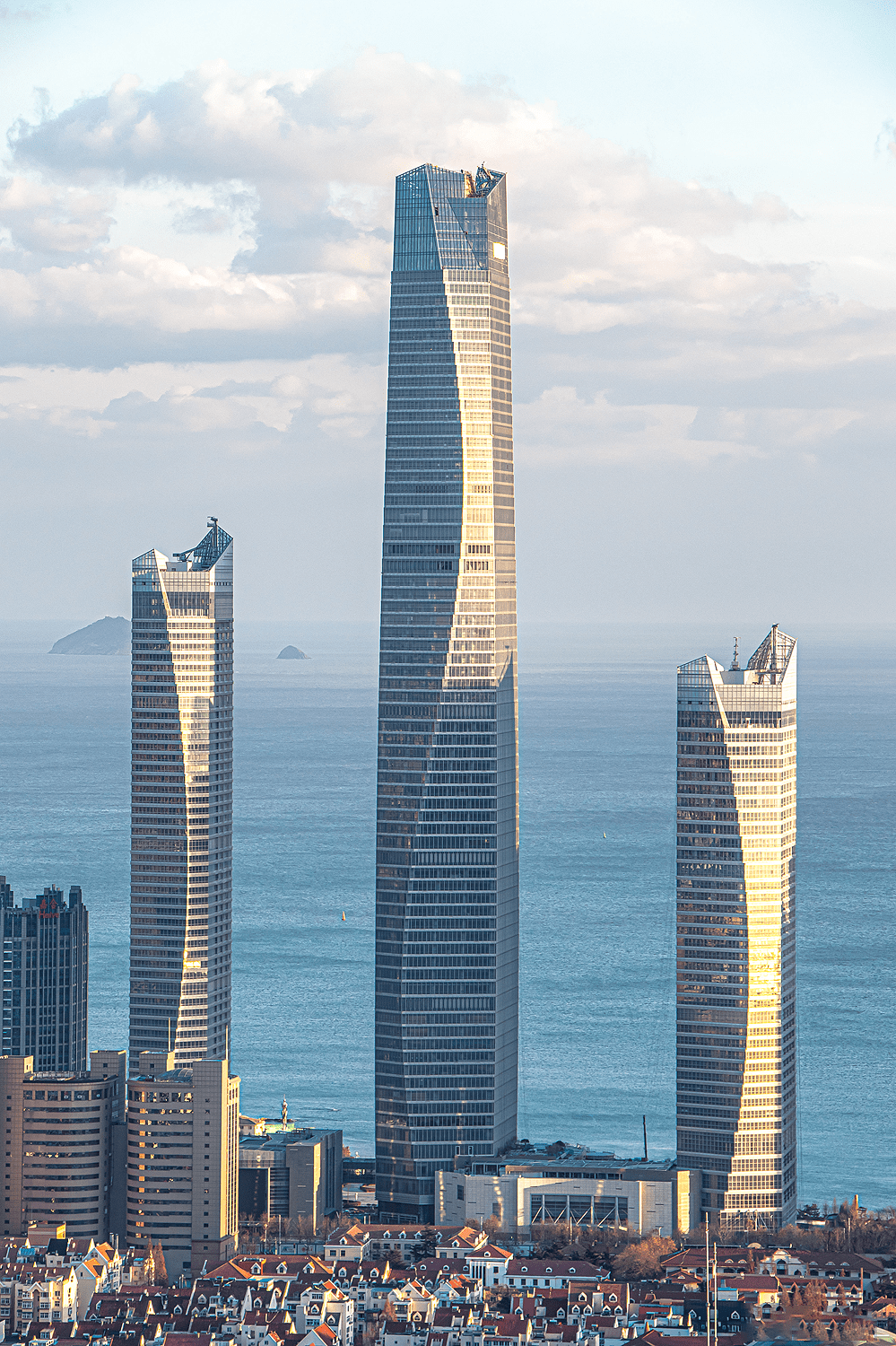 原创高369米山东第一高楼青岛海天中心7月1日前启用