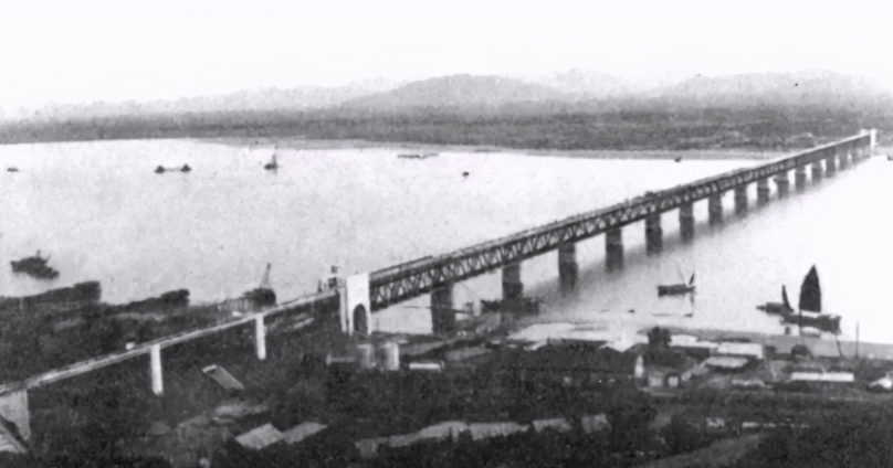 钱塘江大桥:茅以升负责建造,1937年通车,至今仍在使用