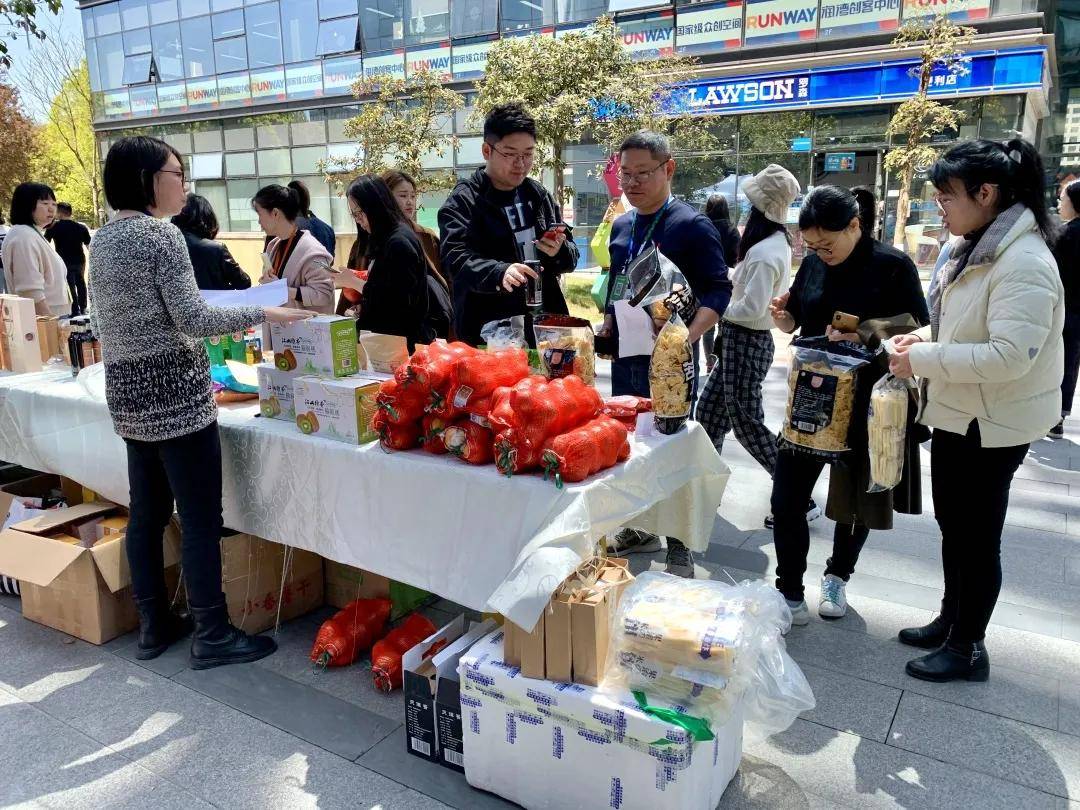 其团购的价格十分诱人期间有不少爆款备受大家欢迎提供歆享美食的机会