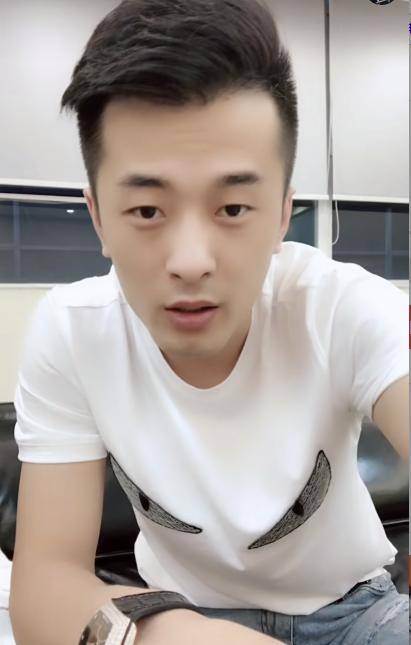 辛巴徒弟直播间被封!疑似语言引导,辛巴直播间甩锅