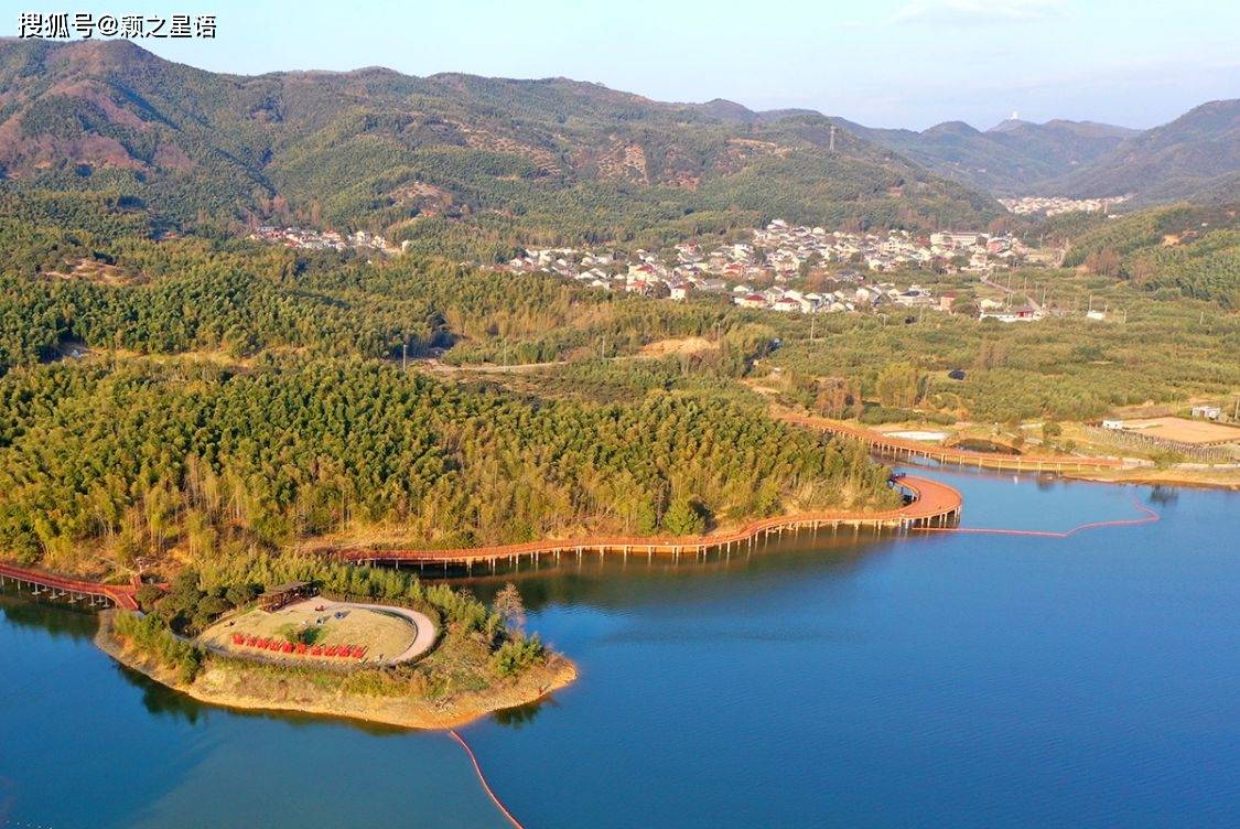 英雄水库水上栈道云湖仙境