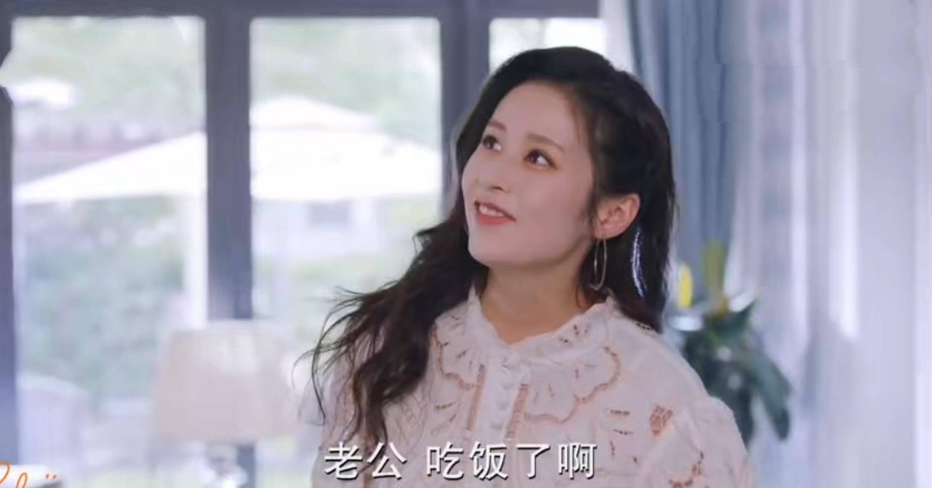 《陪你一起长大》颖儿所饰演的角色,看似养尊处优,其实无比心酸