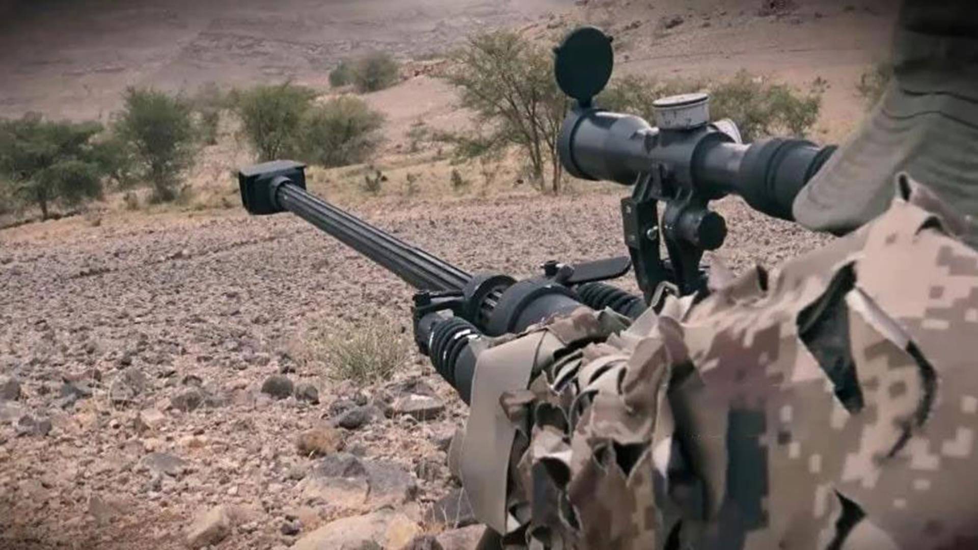 原创也门魔改反器材狙击炮,构造简单且外观粗糙,火力效果十分强悍