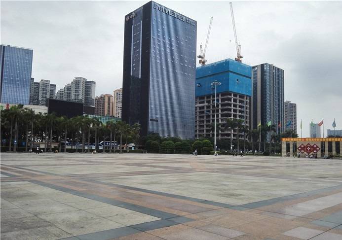 龙华文化广场正在发生着日新月异的变化,这里越来越宜居了