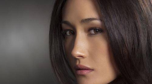 她是近期凭借无滤镜美颜登上热搜的maggie q,也是让无数男星为之心动