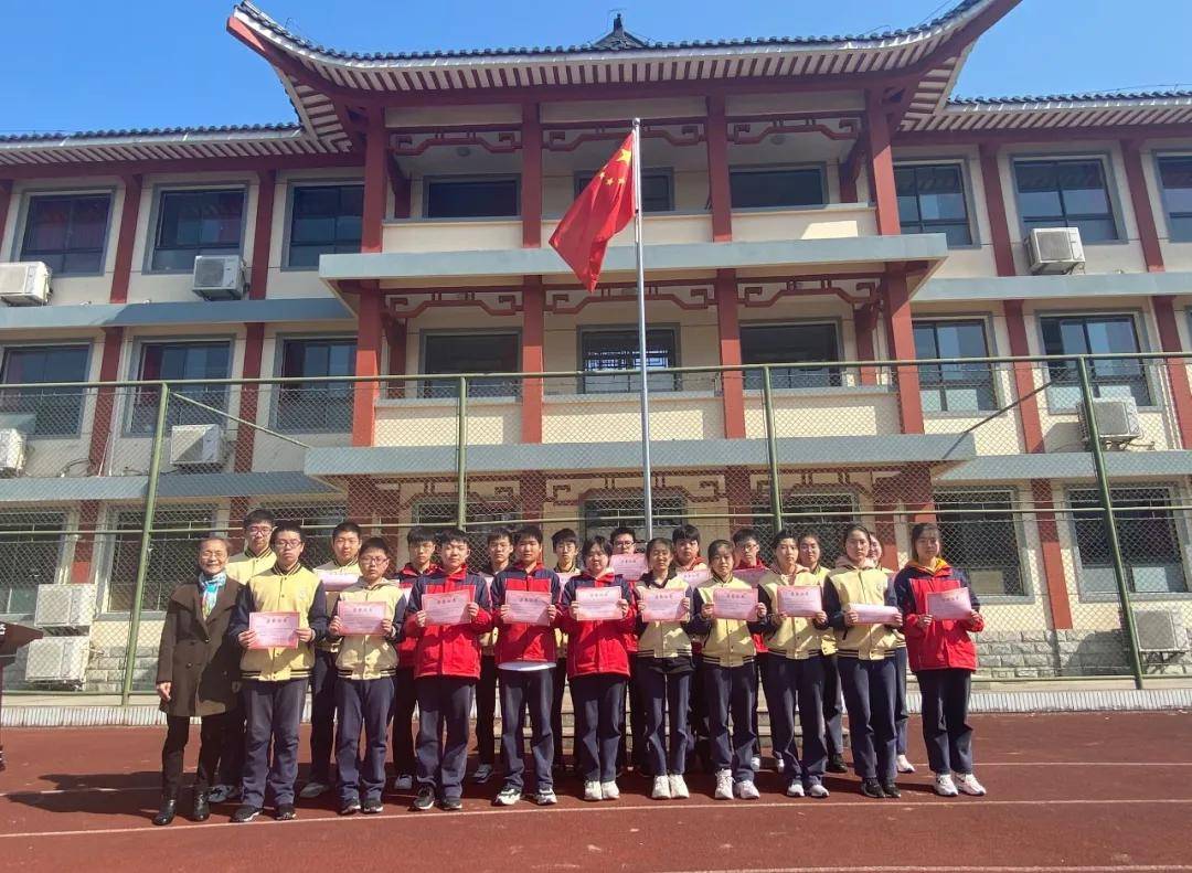 江苏省扬州世明双语学校中学部乘势再鼓帆,奋力正当时