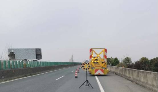 硬核!楚天联发防撞缓冲车为汉宜高速公路桥专项维护工程保驾护航