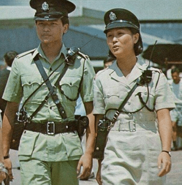 原创香港警察的警服,历经4代更替,到底出现了多大的变化?
