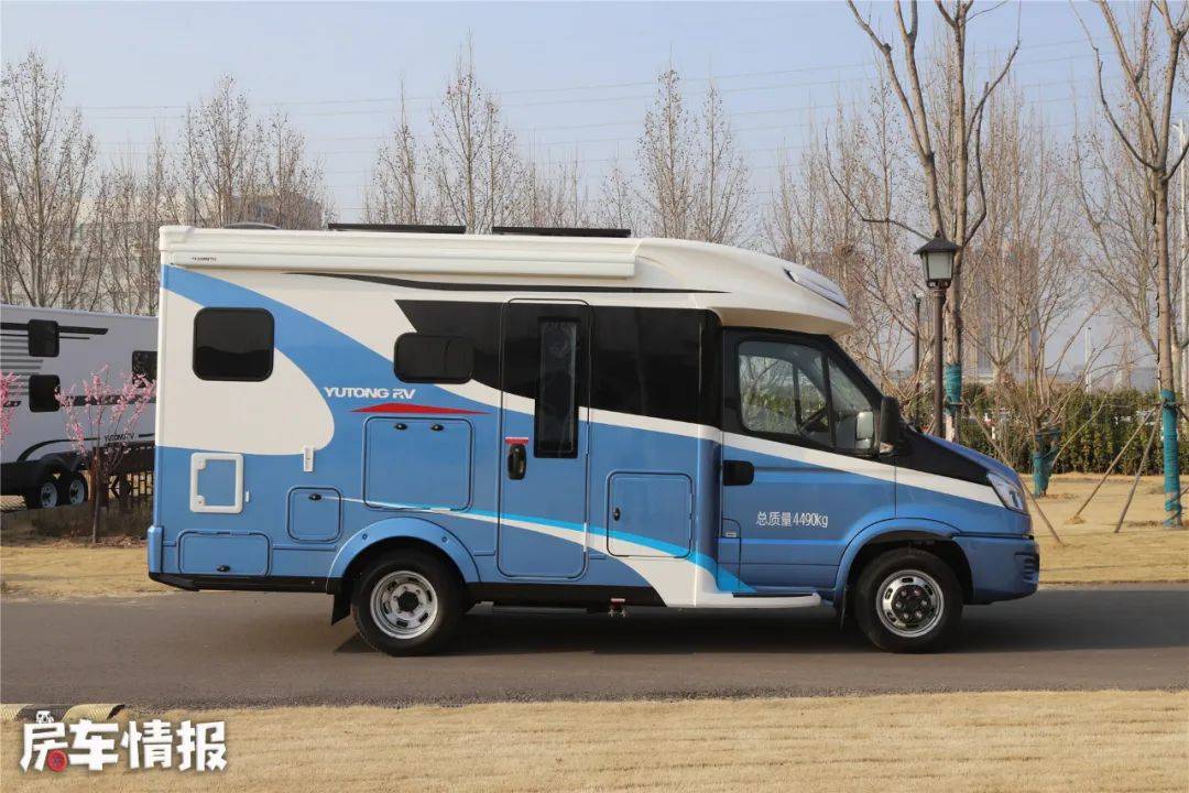新款宇通房车来了动力升级颜值超高出厂10度电2人旅行挺省心