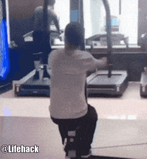 千万别在健身房穿浅色裤子运动!画面太太太尴尬了.