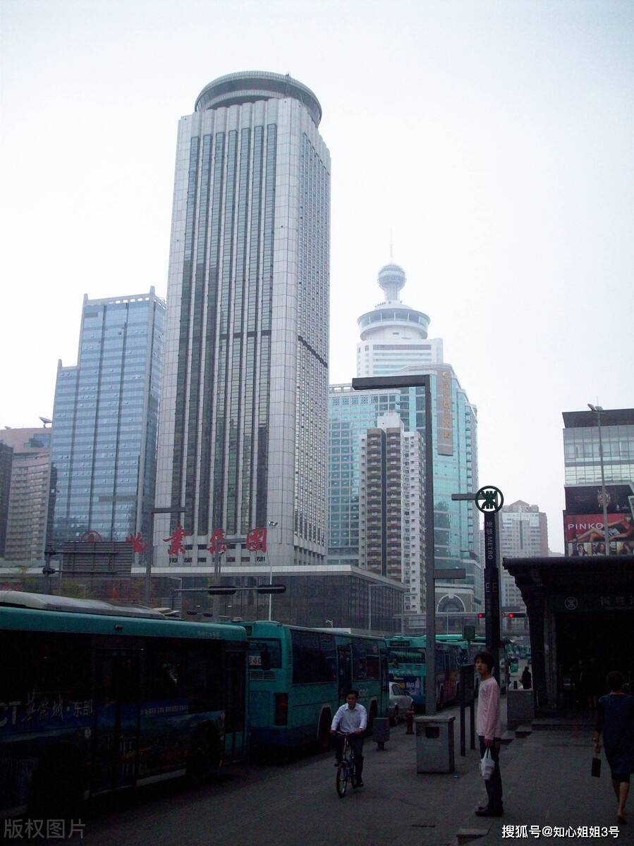 深圳发展银行大厦:出自澳洲著名设计师之手,斥资8亿,耗时4年,外形呈