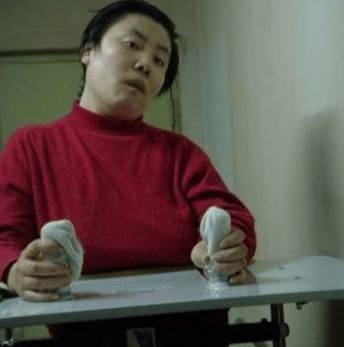 她是清华高材生,后却被人下毒,48岁仅有7岁智力,真凶仍未归案