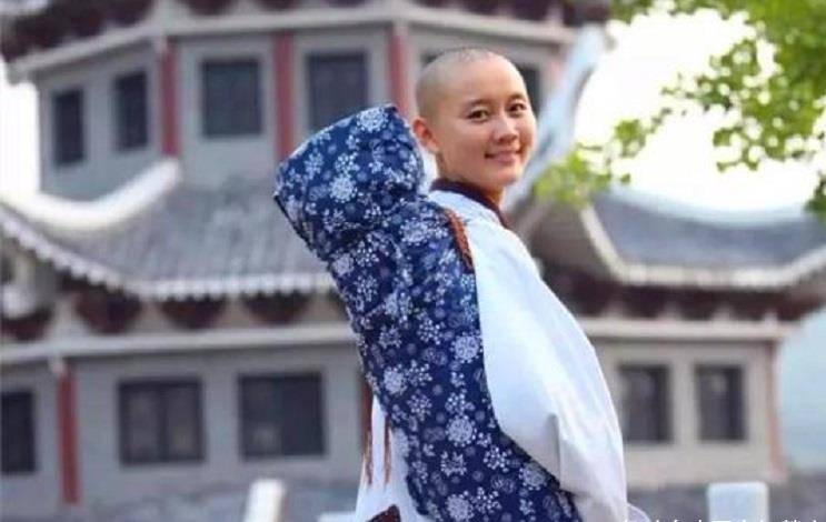 原创河南高校才女释正孝同因佛祖托梦出家为尼至今仍不肯还俗