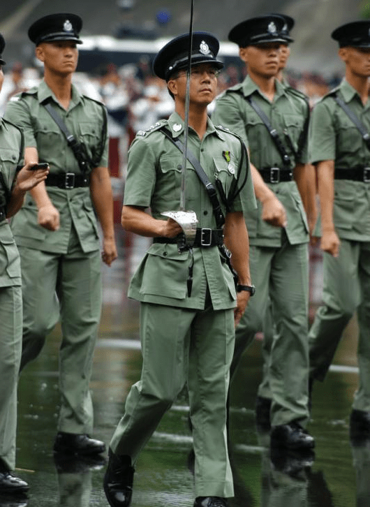 20世纪20年代,香港警察队伍更换了第二代警服.