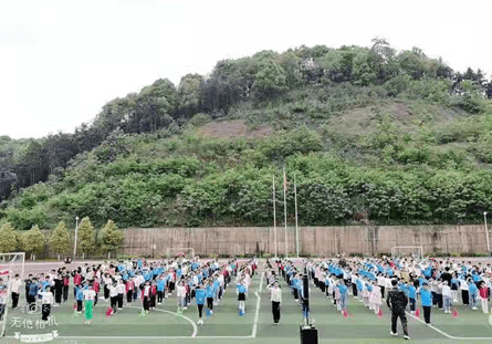 湖南永兴水南小学组织学生开展行为素质规范教育训练