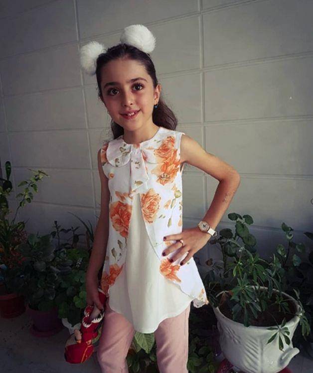 伊朗10岁女孩被冠以全球最美!爸爸辞职贴身保护_mahdis