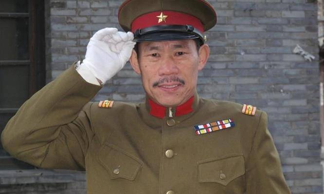 原本只有一个"黑岛森田"的角色,出场也不过几分钟,可就是出色的表现