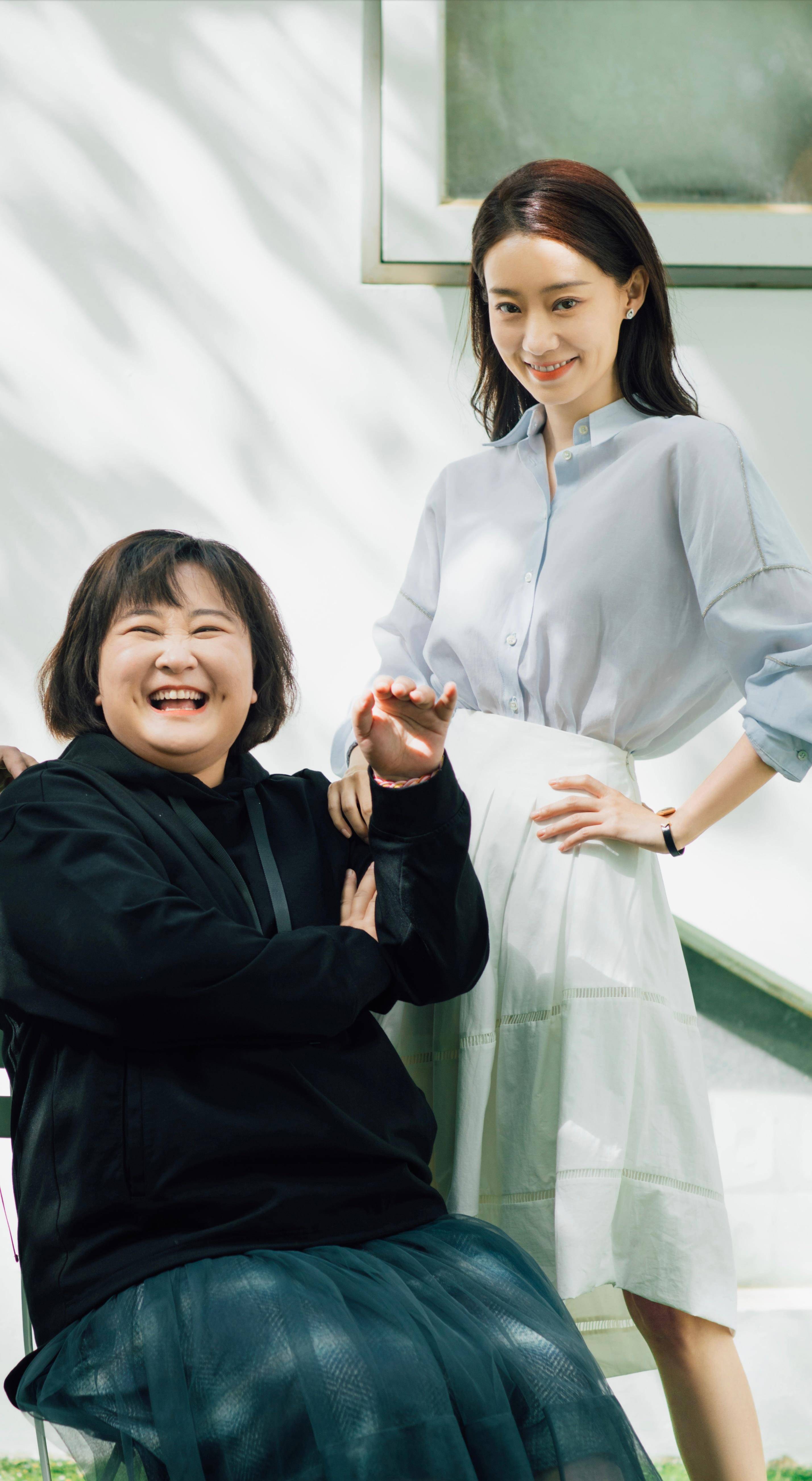张小斐为贾玲庆生,暴露了公司的实力