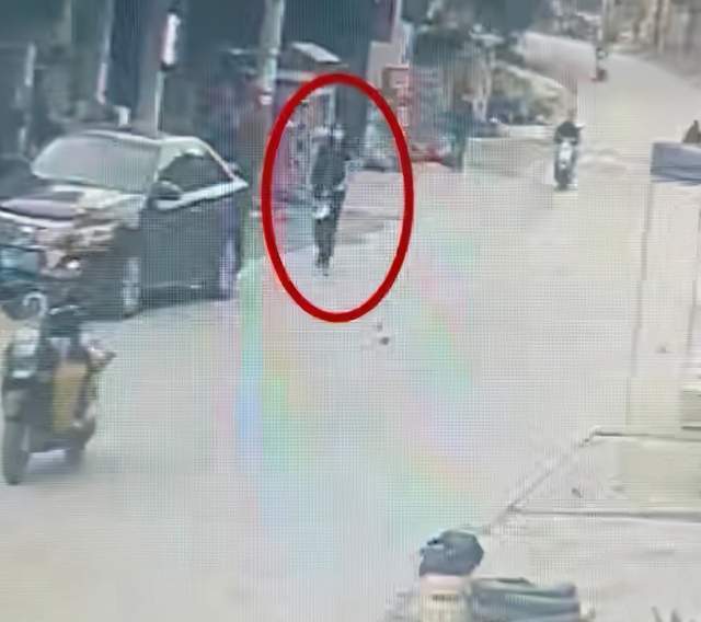 15岁女学霸失联后发现上吊身亡,警方排除他杀,家属申请检方监督