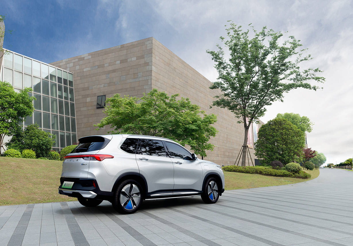 上汽大通maxus euniq 6,上汽大通maxus 上汽大通maxuseuniq6今日上市