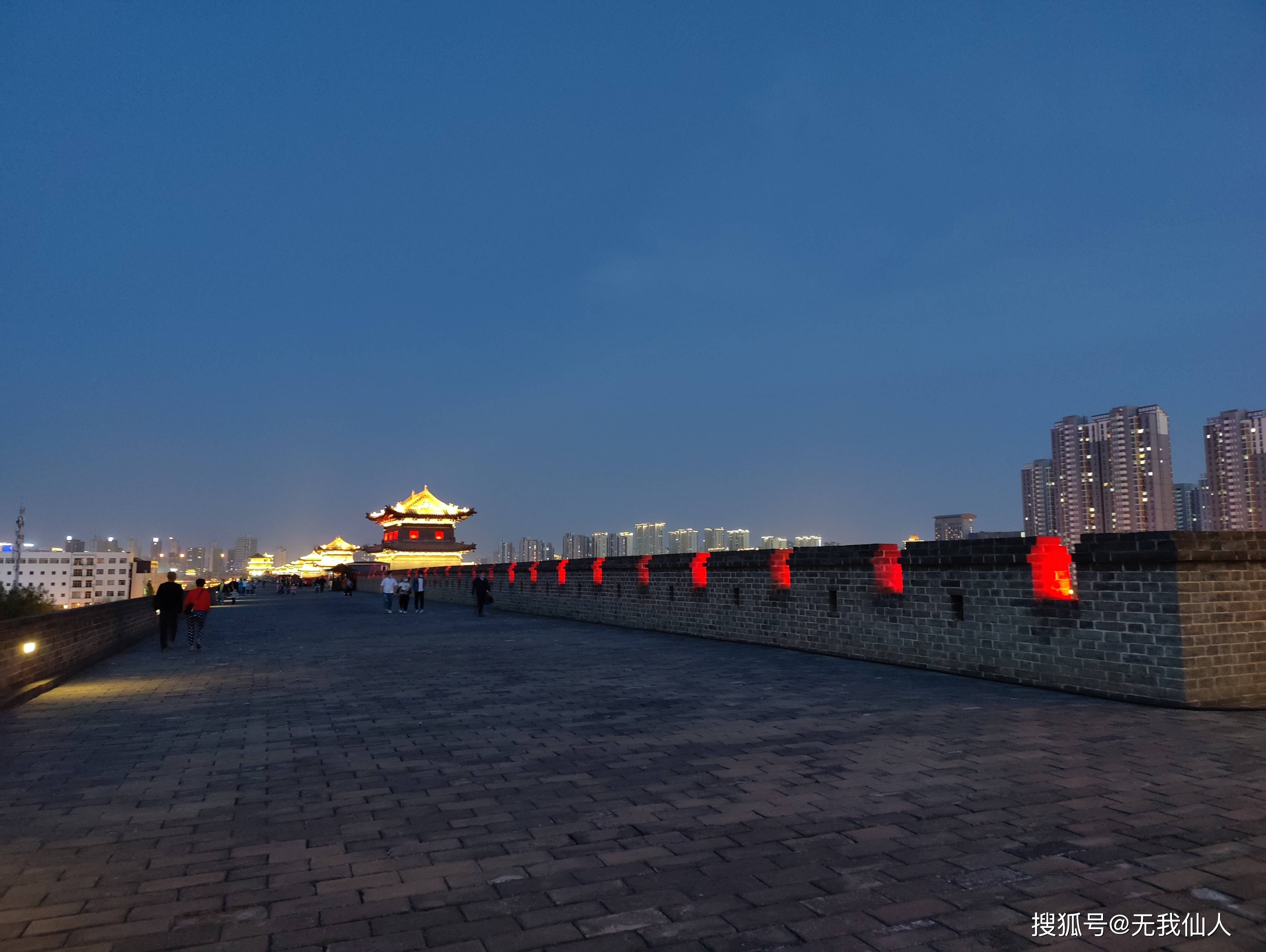 山西大同城墙夜景