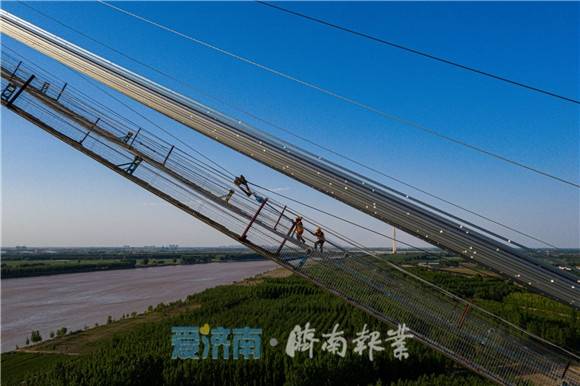 半年后济南凤凰黄河大桥可通车!是世界最大跨度三塔自