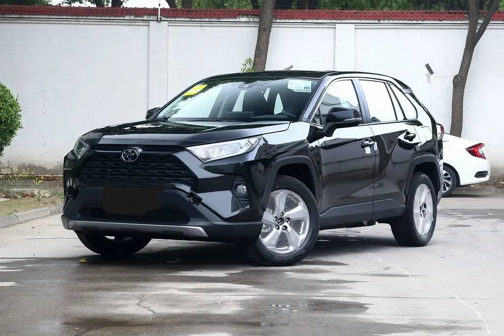 丰田rav4荣放,7个气囊 5.9升油耗,典型的中高端suv