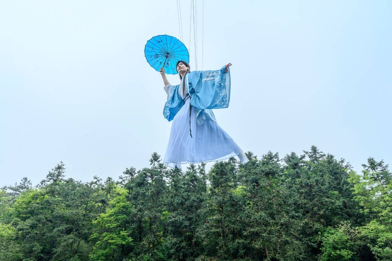 安庆巨石山也能体验"穿古装吊威亚飞跃水面"场景_景区