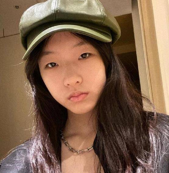 小s女儿许曦文晒自拍妈妈回复醋意十足母女日常超搞怪