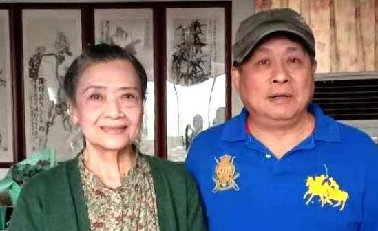 朱逢博:爆红时闪婚,与老公携手相伴45年,今守骨灰度日满是凄凉_施鸿鄂