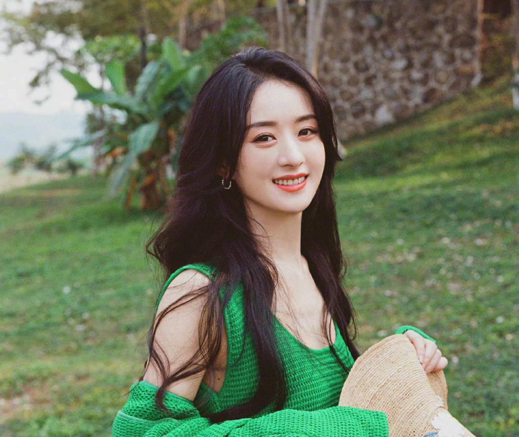 这组照片一出,美翻了一众网友,网友们毫无节制的赞美都要溢出屏幕了.